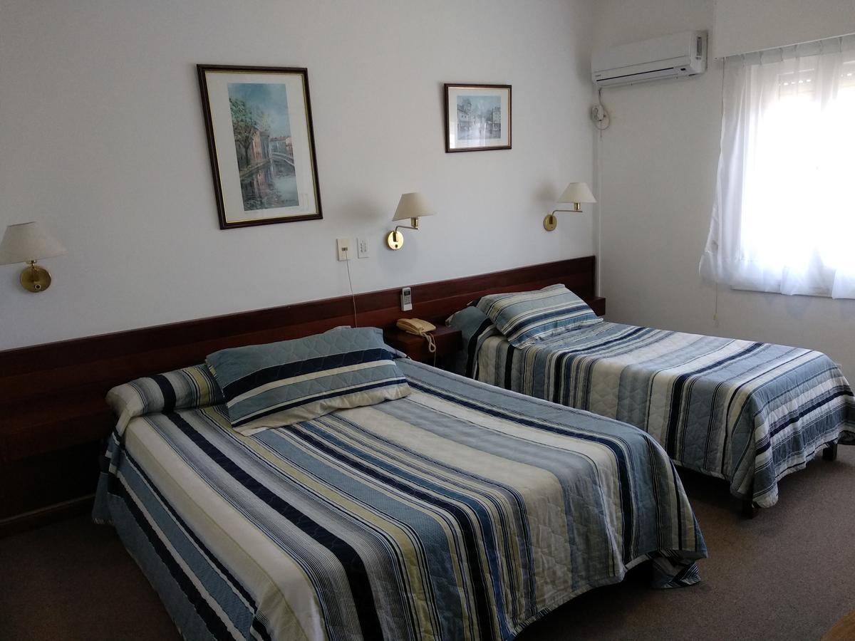 Hotel Crown Мело Экстерьер фото