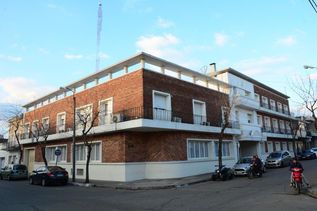 Hotel Crown Мело Экстерьер фото